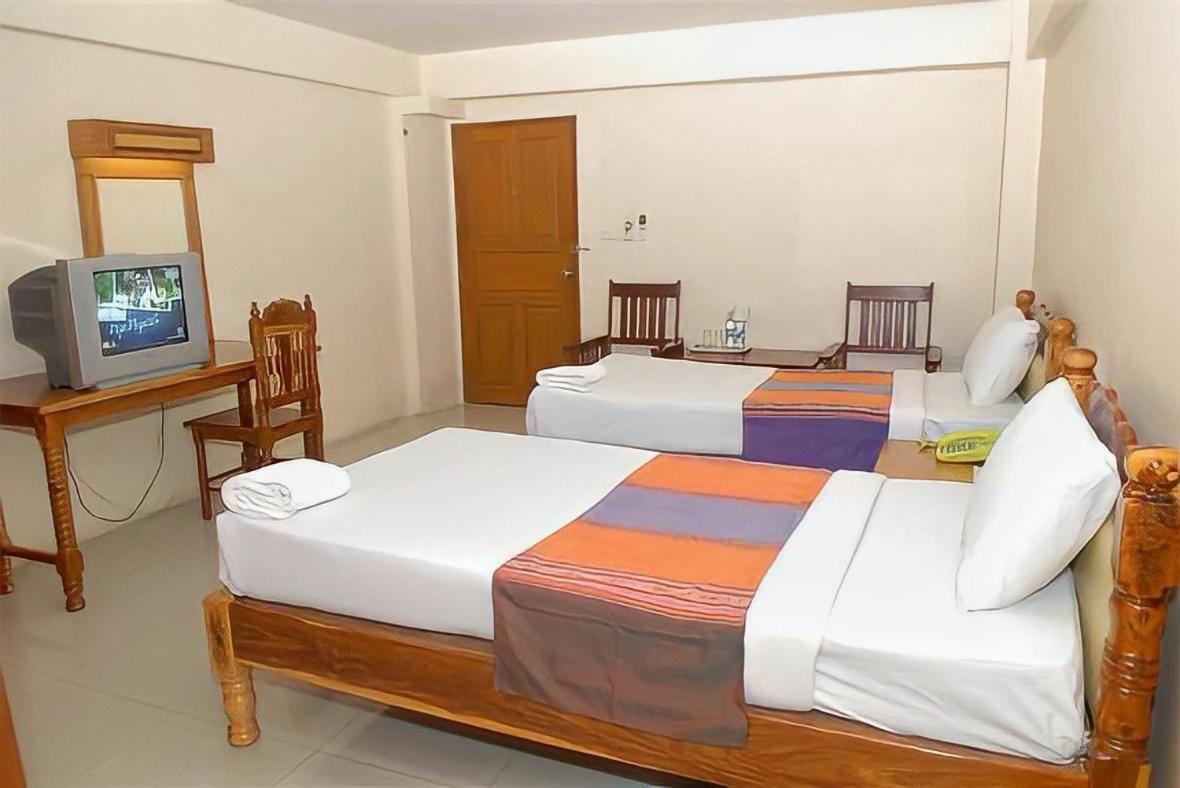 מוקדהאן ทรัพย์มุกดา แกรนด์ โฮเทล Submukda Grand Hotel מראה חיצוני תמונה