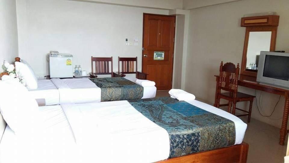 מוקדהאן ทรัพย์มุกดา แกรนด์ โฮเทล Submukda Grand Hotel מראה חיצוני תמונה